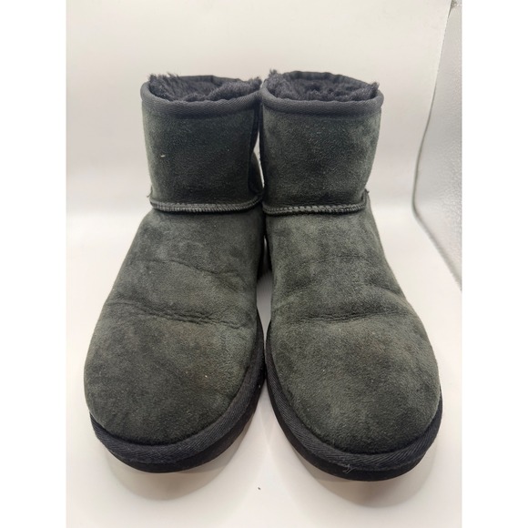 UGG Australia Shoes - UGG Australia Women's Classic Short Boot Charcoal Suede Sheepskin Lined Size 7